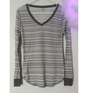 Old Navy printed long sleeve thermal